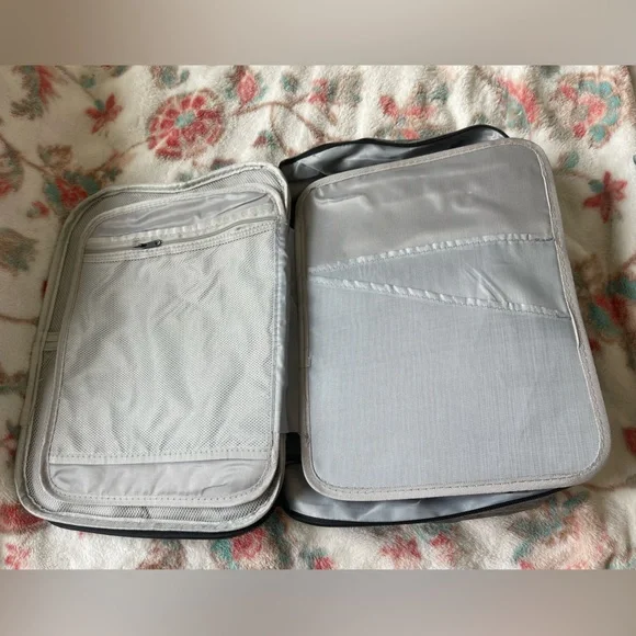 Document bag - Picture 3 of 5